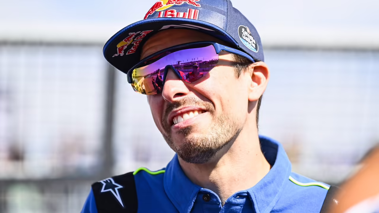 Алекс Маркес на мотоцикле Gresini Racing во время этапа MotoGP