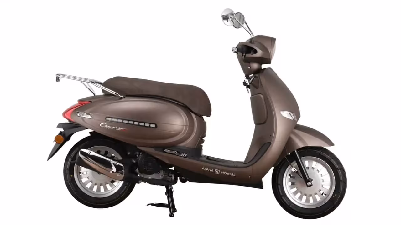 Ретроскутер Alpha Motors Cappucino с округлым кузовом и круглой фарой