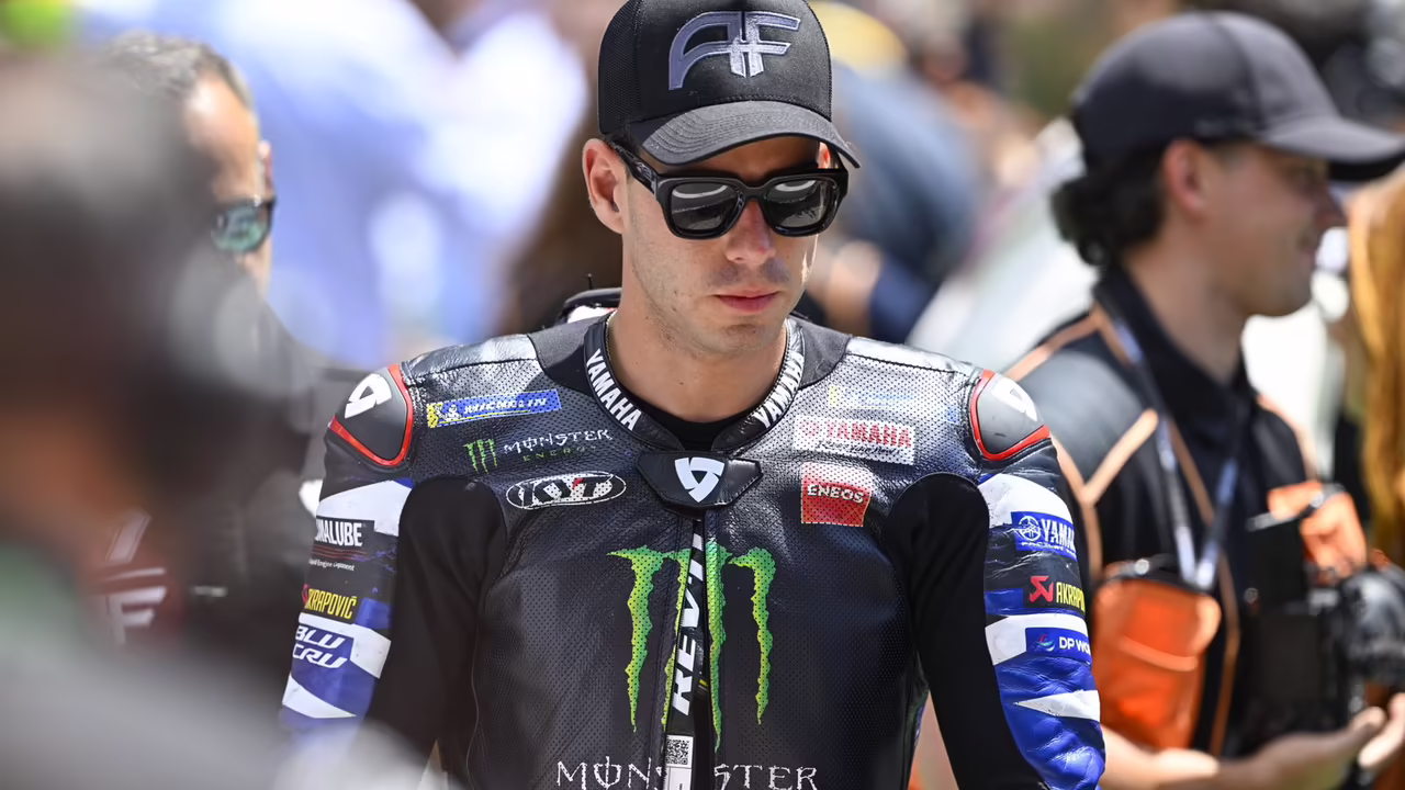 Аугусто Фернандес на Yamaha во время этапа MotoGP