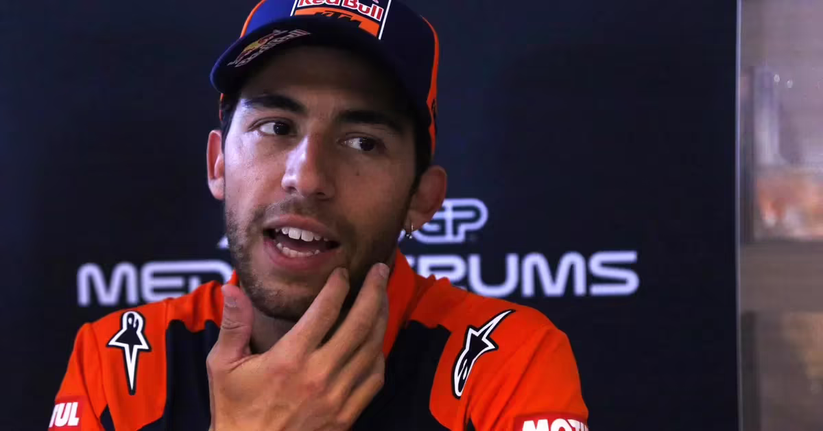 Энеа Бастианини в боксах KTM Tech3 на Гран-при Испании в Арагоне