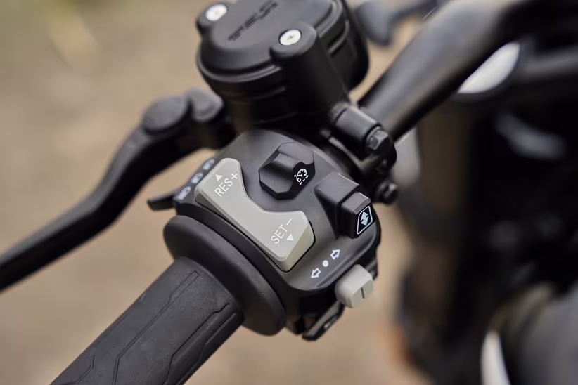 Benda Rock 707 left switch gear with lowering button