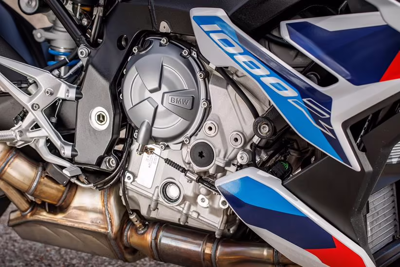BMW M1000R engine
