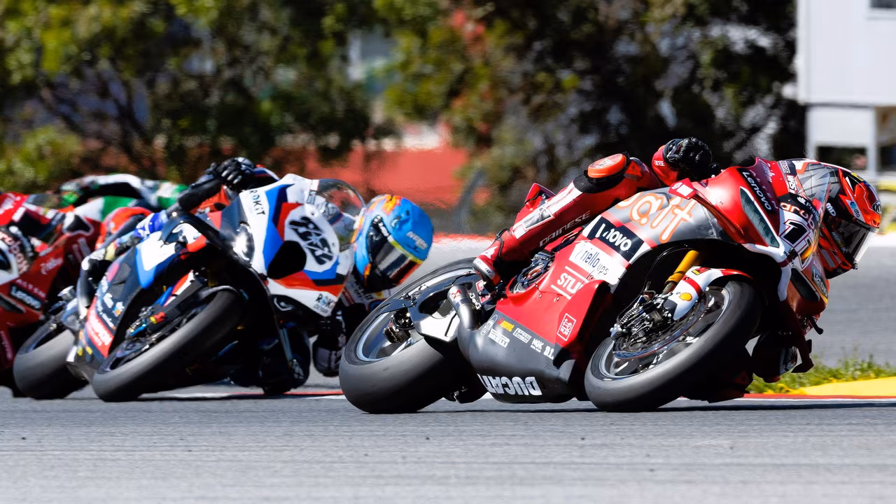 Николо Булега и Мигель Оливейра на этапе WorldSBK