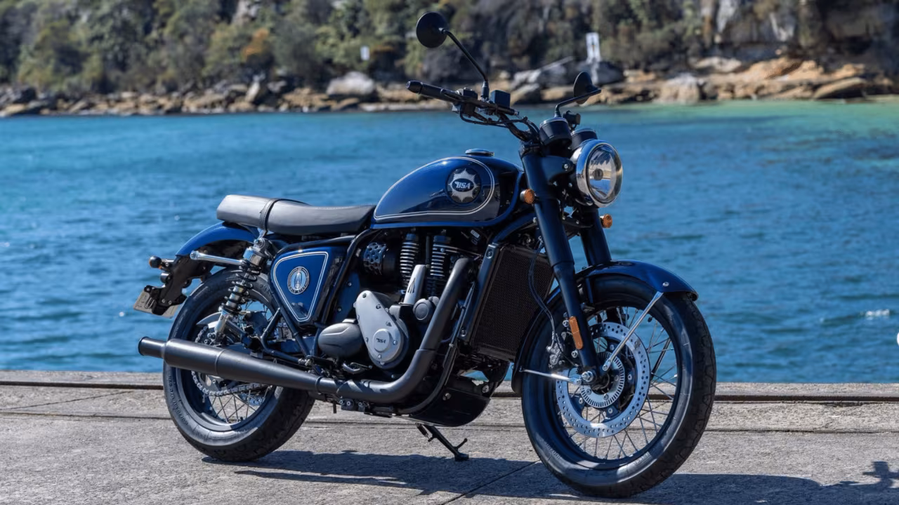 BSA Gold Star 650 в специальном исполнении Birmingham Blue