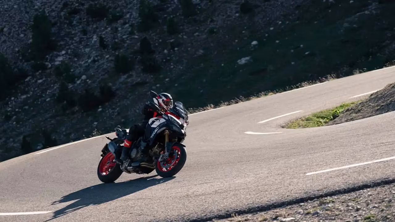 Ducati Multistrada V4 Pikes Peak 2027 с новой гоночной раскраской