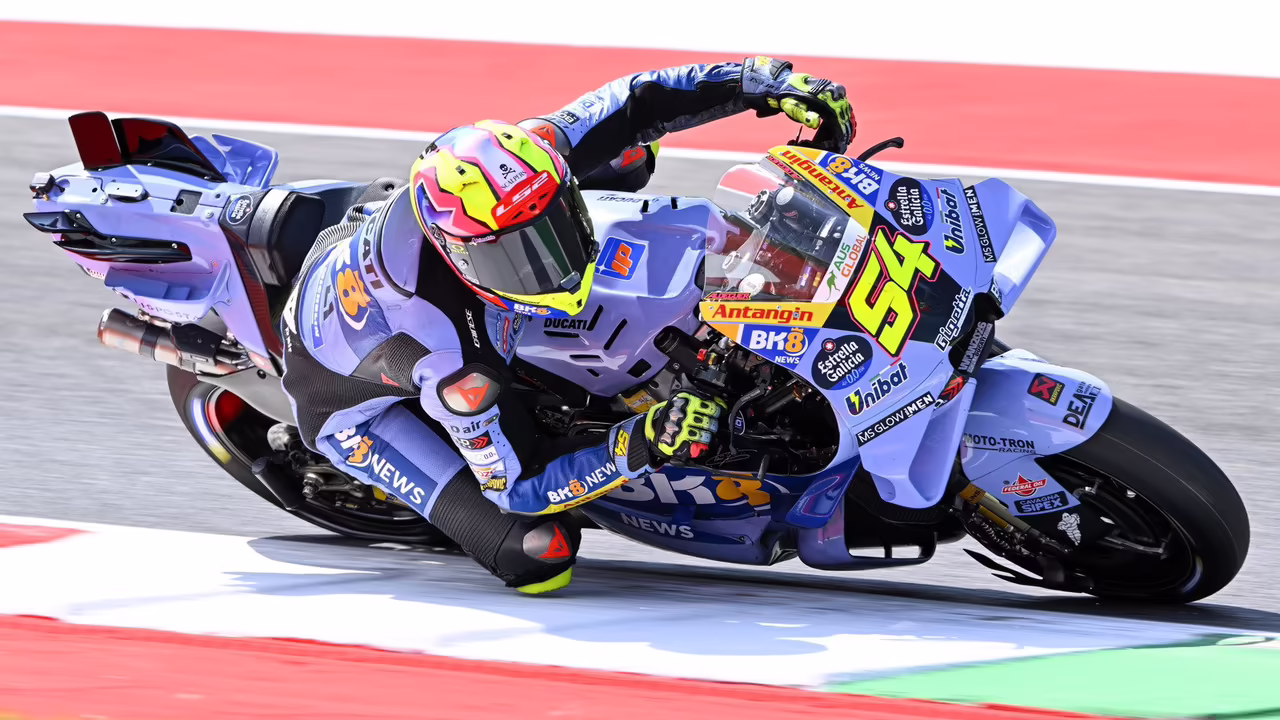 Фермин Альдегер на мотоцикле Ducati MotoGP