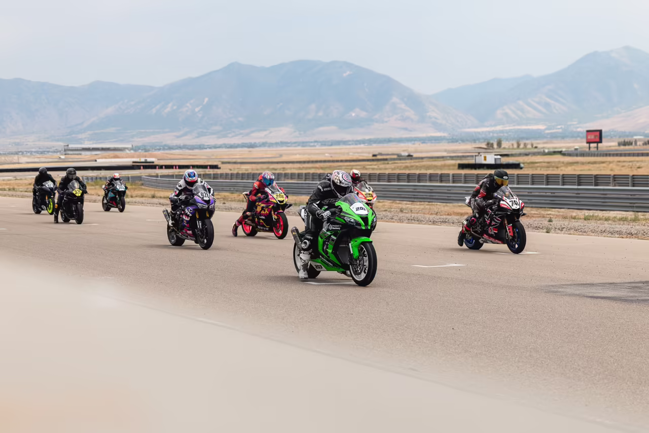 Endurance Race Start. Photo by Rich Jellerson.