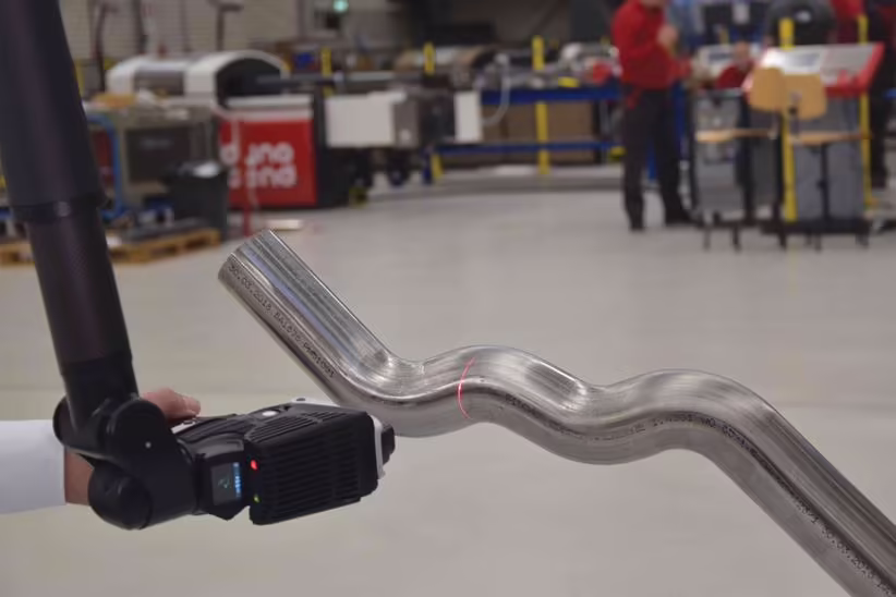 Hexagon Absolute Arm in use