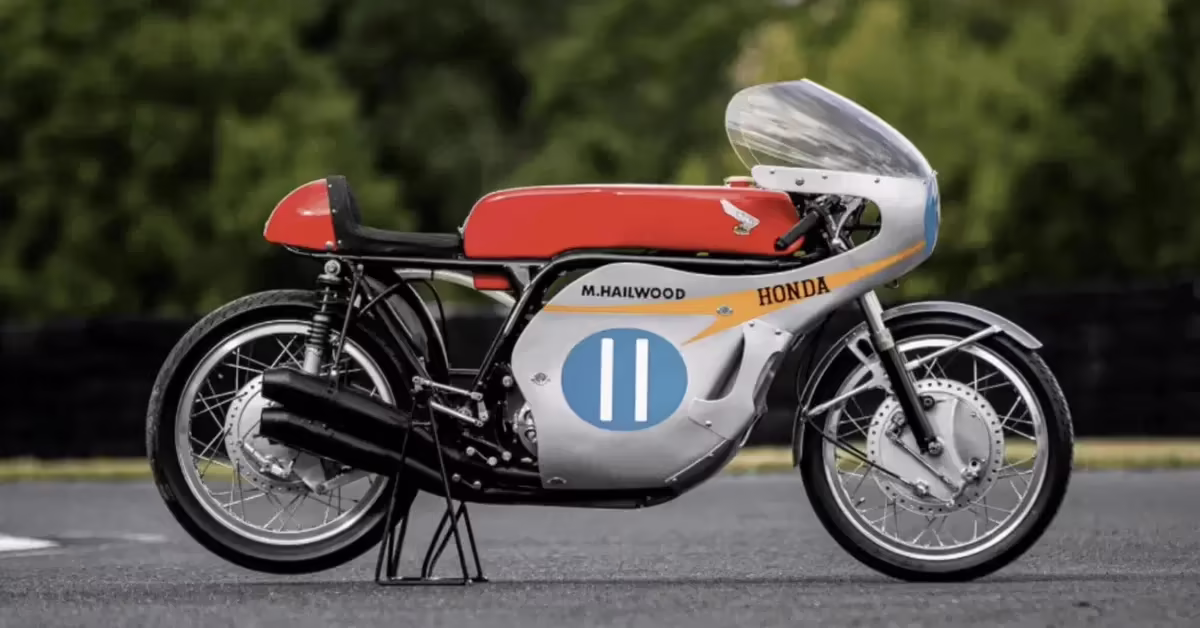 Гоночная Honda RC173 Майка Хэйлвуда, чемпиона мира 1966 года в классе 350 кубов