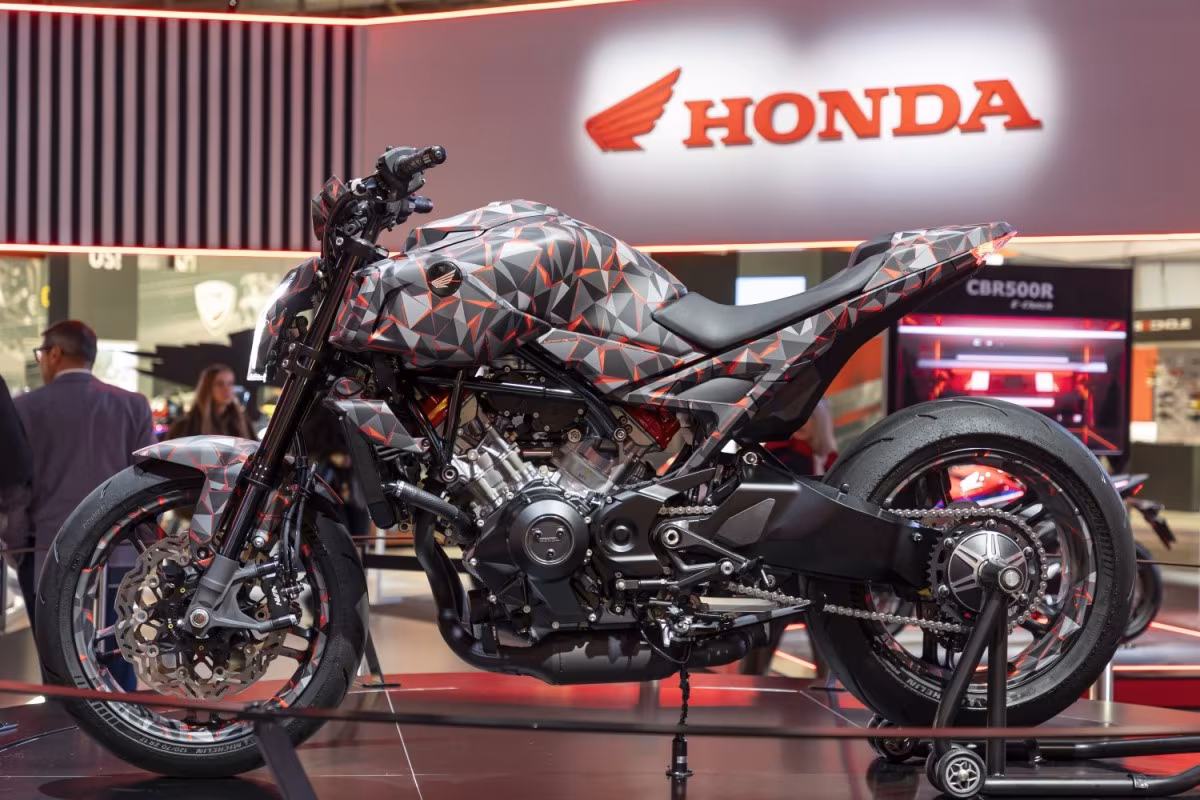 Миланский Мотосалон EICMA 2025: Honda V3R 900 E-Compressor