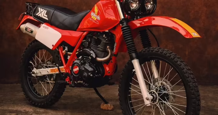 Erol Toledo trasforma una Honda XL125R in un restomod Baja 250cc