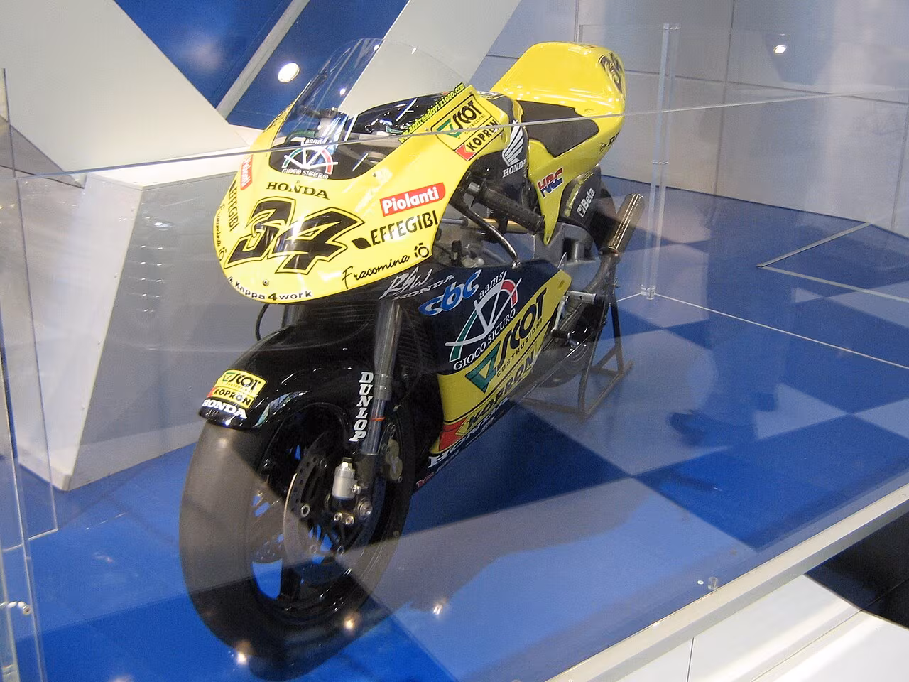 Honda NSR250 Андреа Довициозо на выставке Motorshow 2007