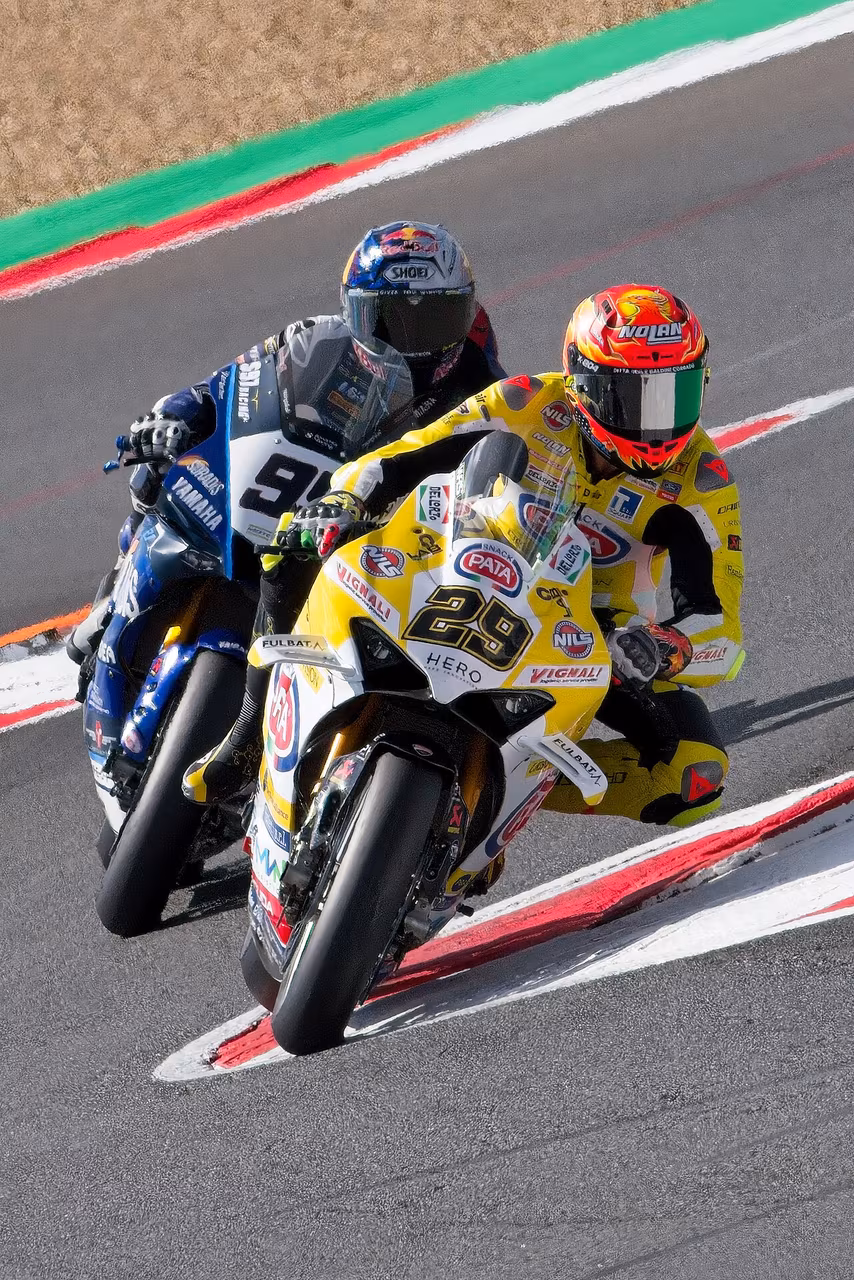 Андреа Ианноне на этапе WorldSBK во Франции в 2025 году