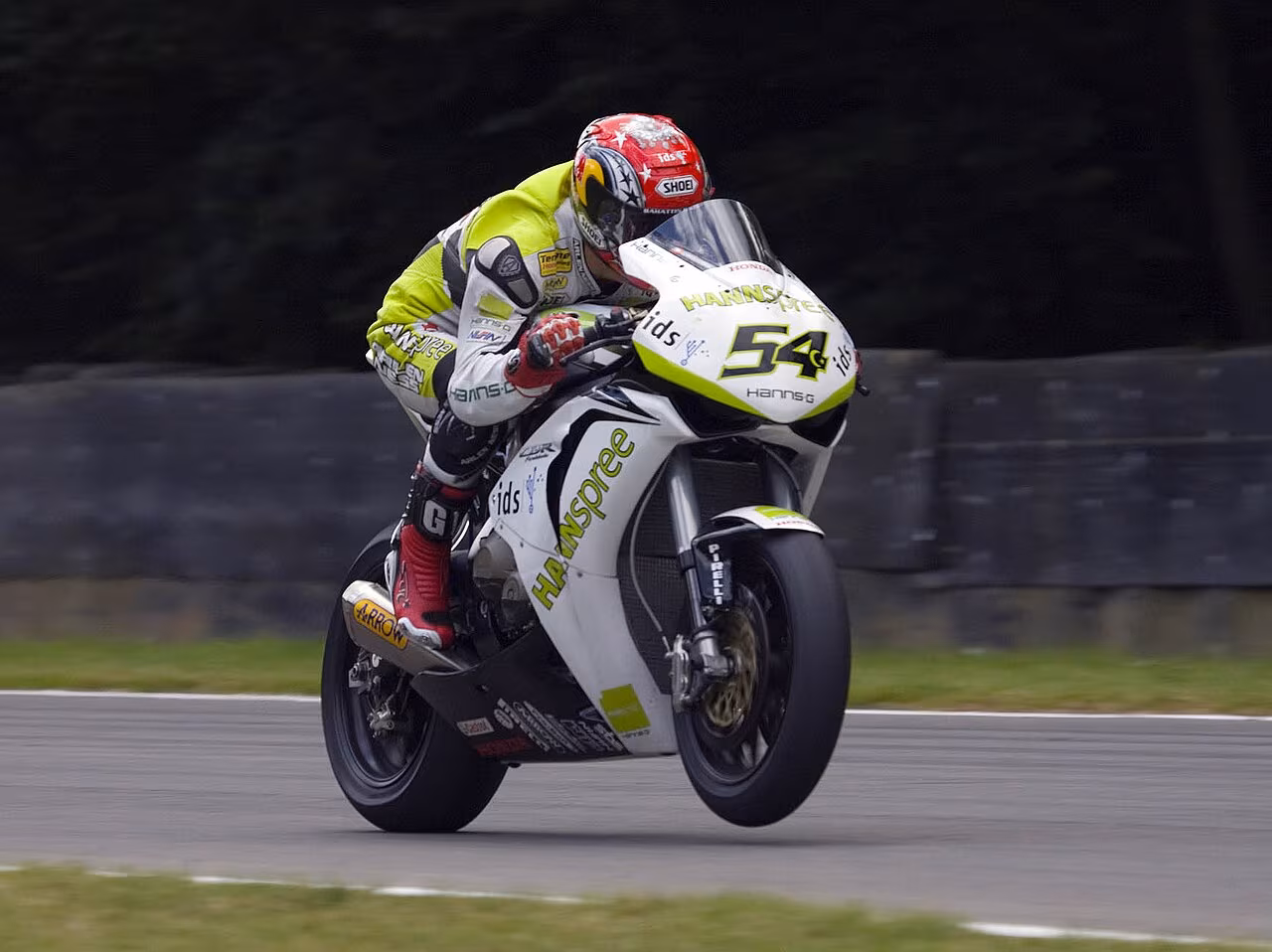 Кенан Софуоглу на тренировке этапа World Superbike в Brands Hatch