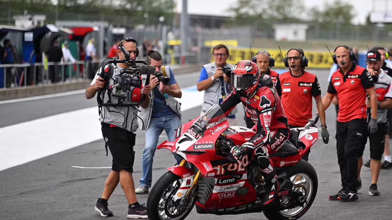 Икер Лекуона на Honda HRC в гонке WorldSBK в Маньи-Куре, сезон-2026