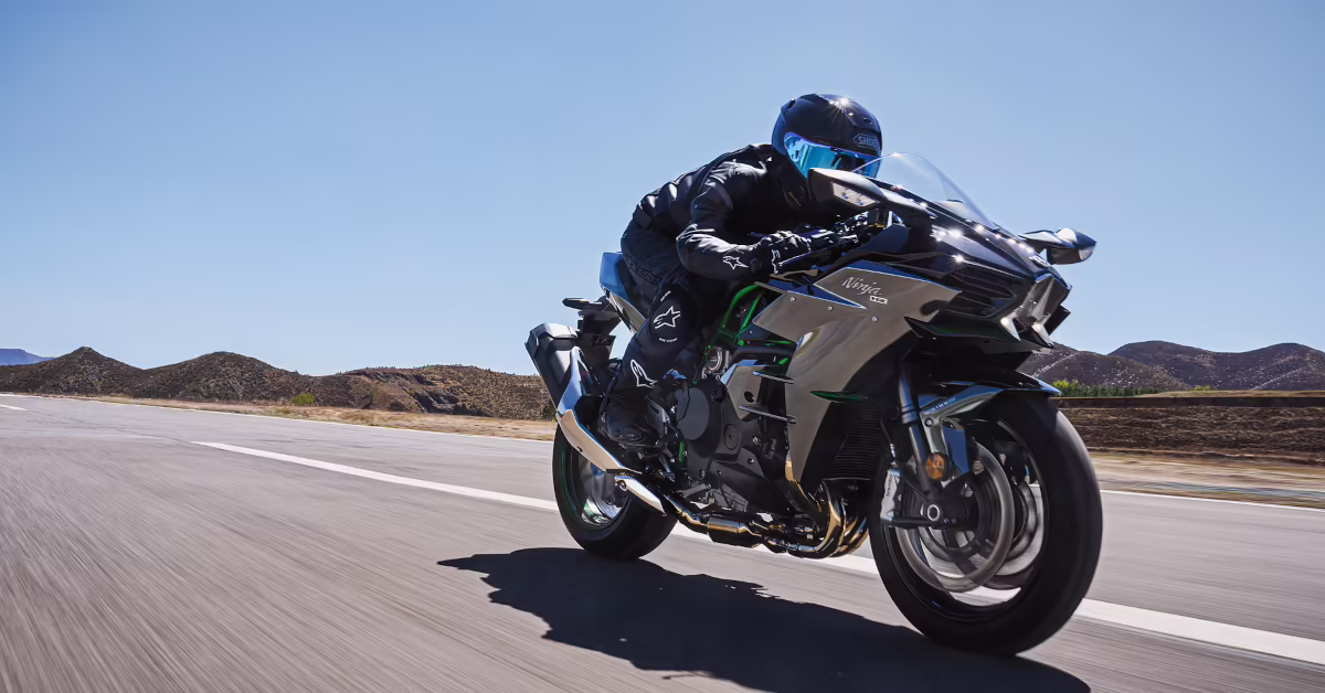 Kawasaki Ninja H2 2027 года в окраске Mirror Coated Spark Black