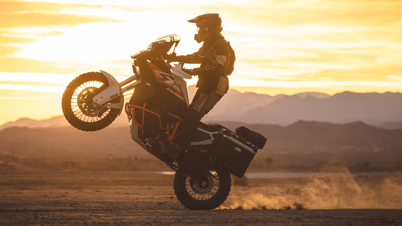 Мотоцикл KTM на стенде выставки EICMA