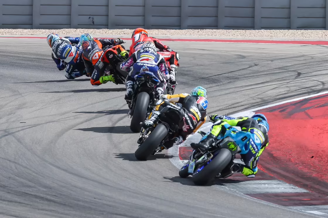 Fong begins to break away from SDK, Beaubier, Beach, Jacobsen and Scholtz in Race 2. Photo by Brian J. Nelson.