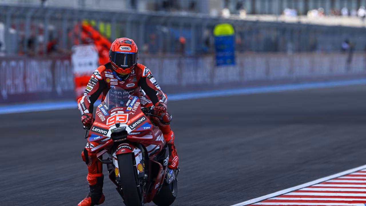 Гонка MotoGP на трассе имени Рикардо Тормо в Валенсии