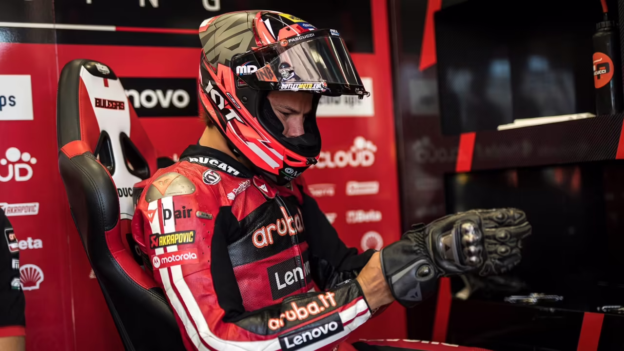 Николо Булега на Ducati во время тестов, предшествовавших аварии в Муджелло