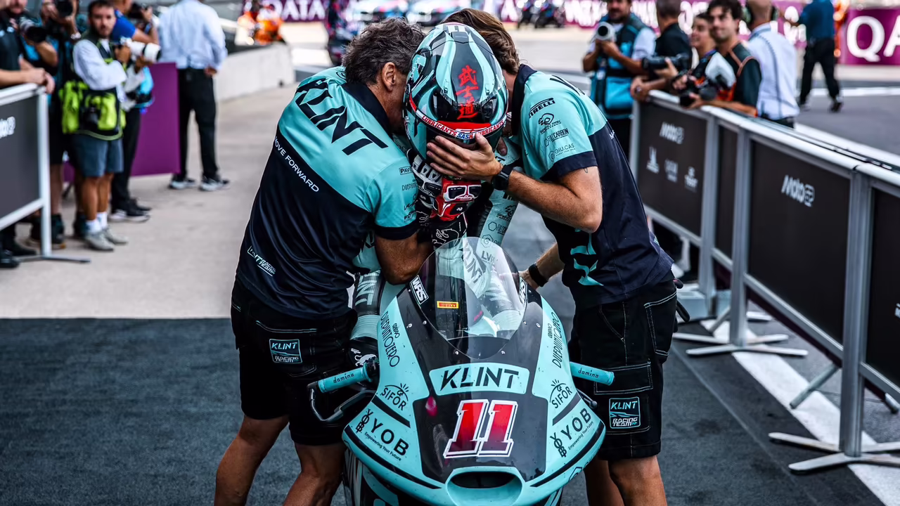 Alex Escrig finishes third in the 2026 Silverstone Moto2 race (Forward).