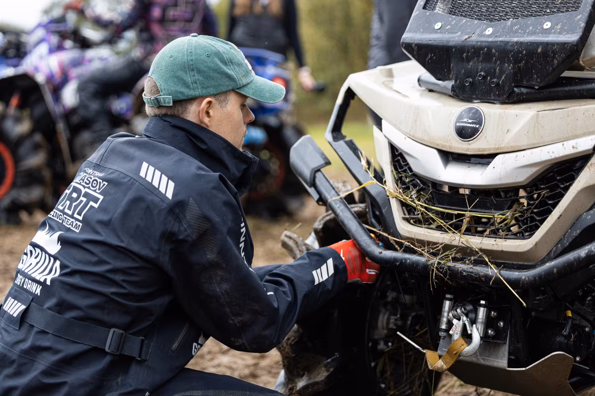 Иван Трясов с Sharmax Force 1100