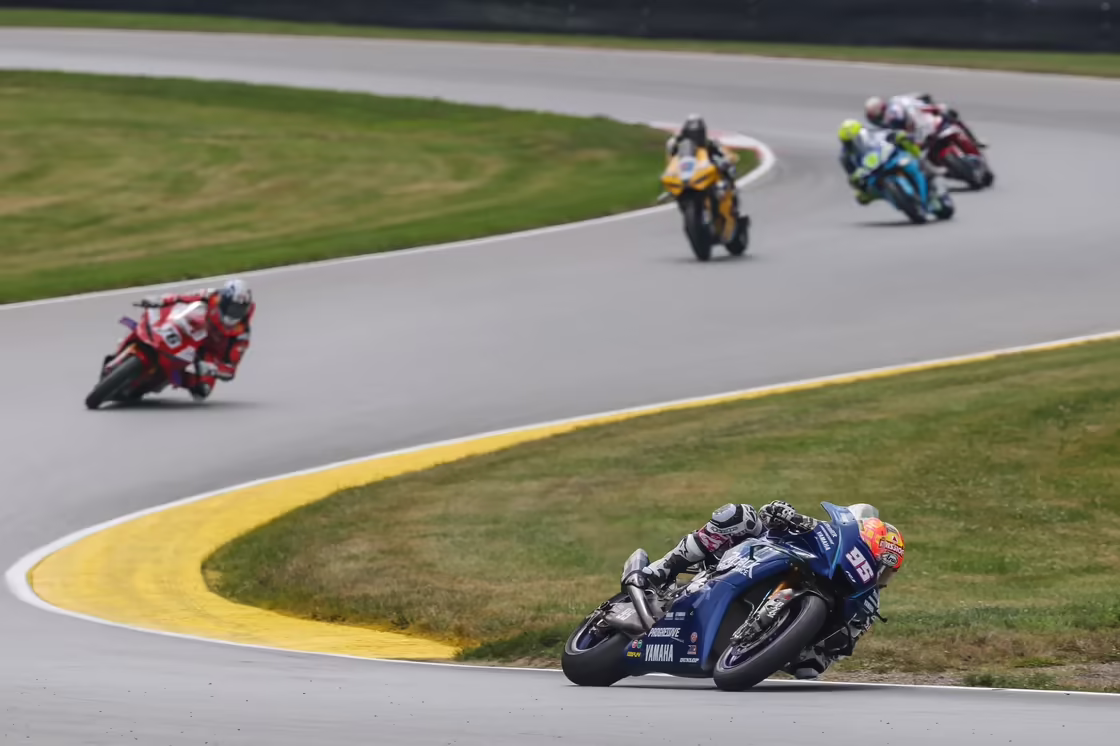 JD Beach (95) on his way to a podium finish in Superbike Race 1 at Mid-Ohio. Photo by Brian J. Nelson.