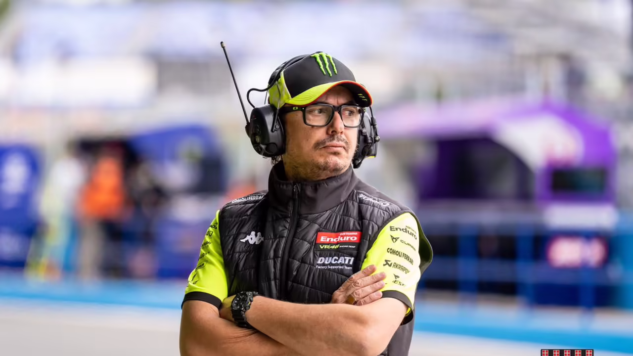 Руководитель команды VR46 Уччо Салуччи в паддоке перед Гран-при Австрии
