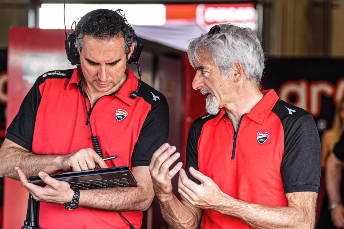 Гоночный Ducati WorldSBK на трассе перед переходом чемпионата на новые правила