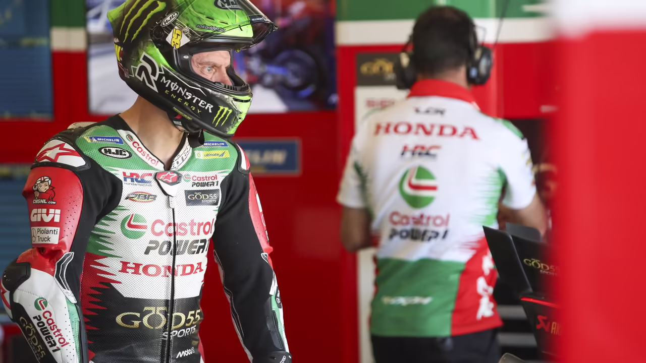 Жоан Зарко на мотоцикле LCR Honda перед аварией в Барселоне