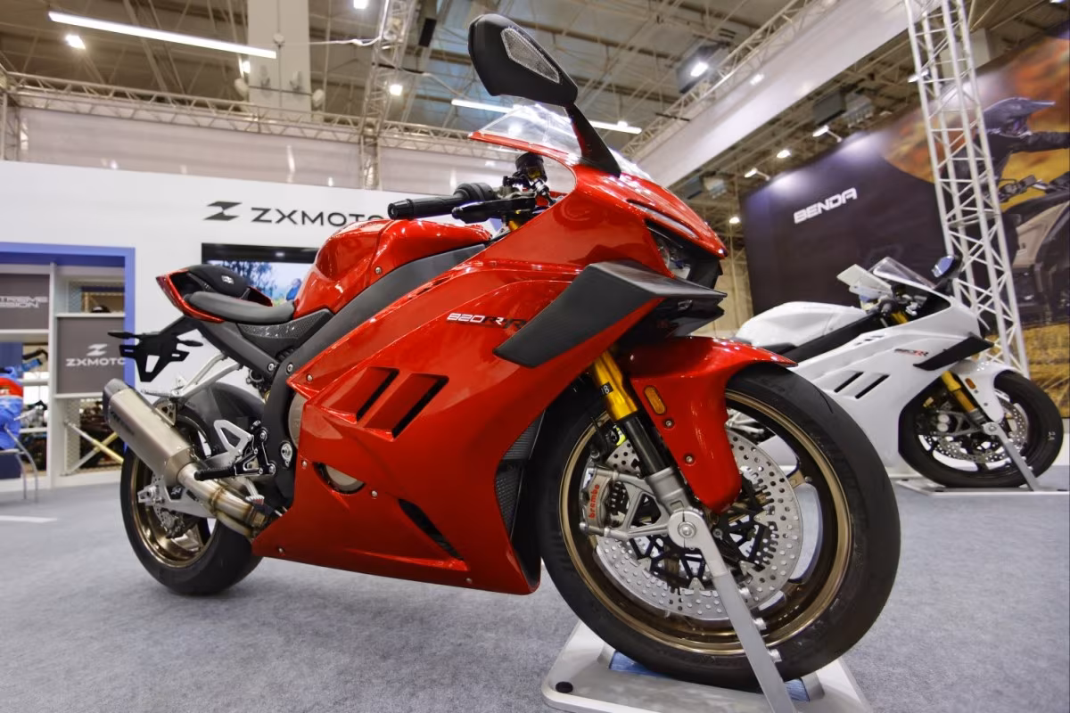 Новинки на Мотовесне: ZXMoto 820RR-R и ZXMoto 820RR (2026)